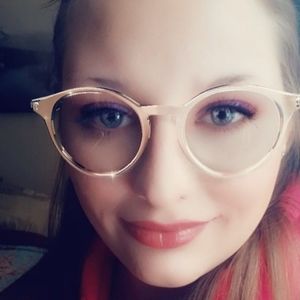 Meet your Posher, Kelta